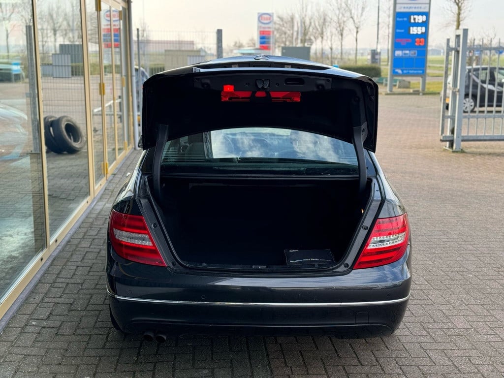 Mercedes-Benz C-Klasse 180 amb. avantgarde