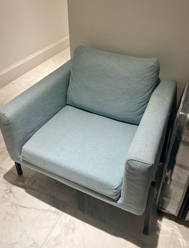 IKEA fauteuil,  ideaal voor de babykamer
