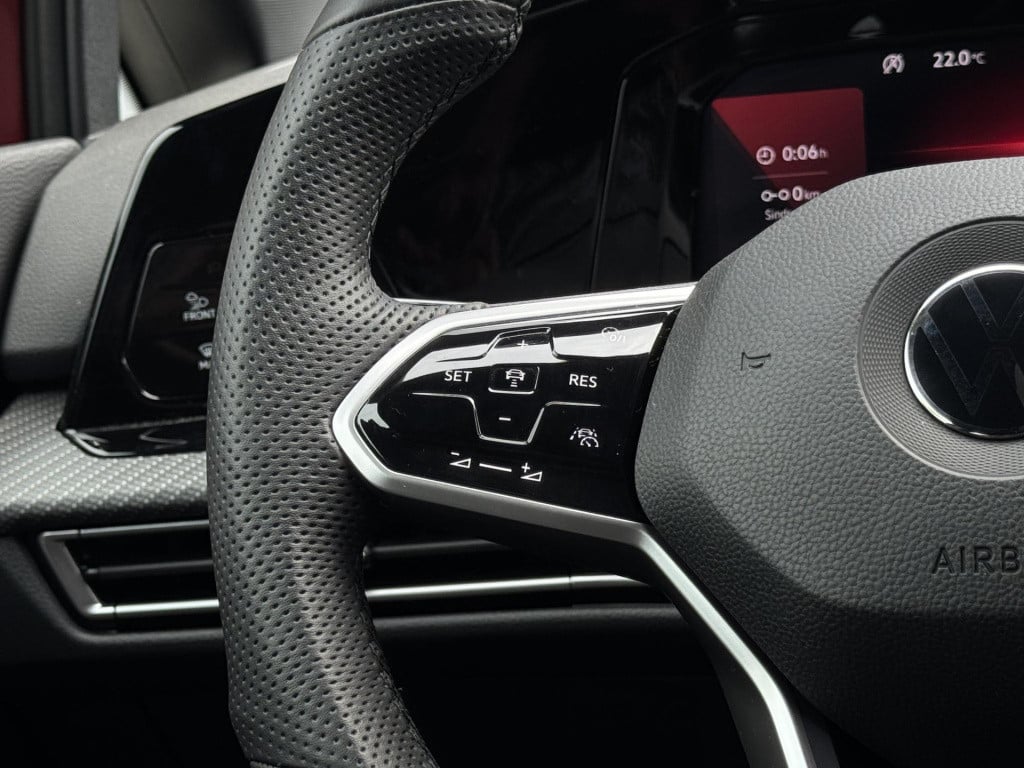 Volkswagen Golf 1.5 etsi r-line nl-auto! | panoramadak | harman/kardon | sp