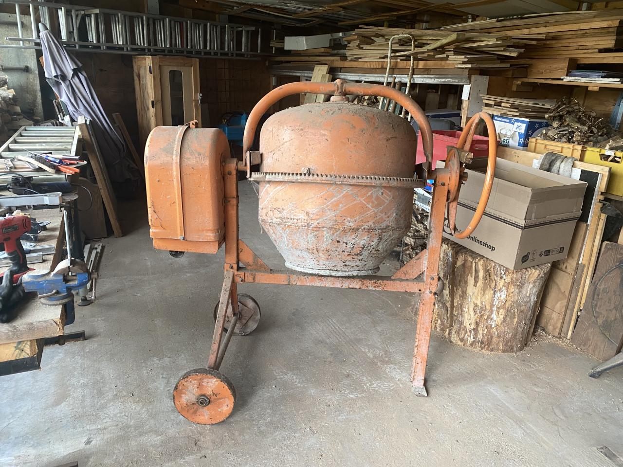 Betonmolen 180L - 240V