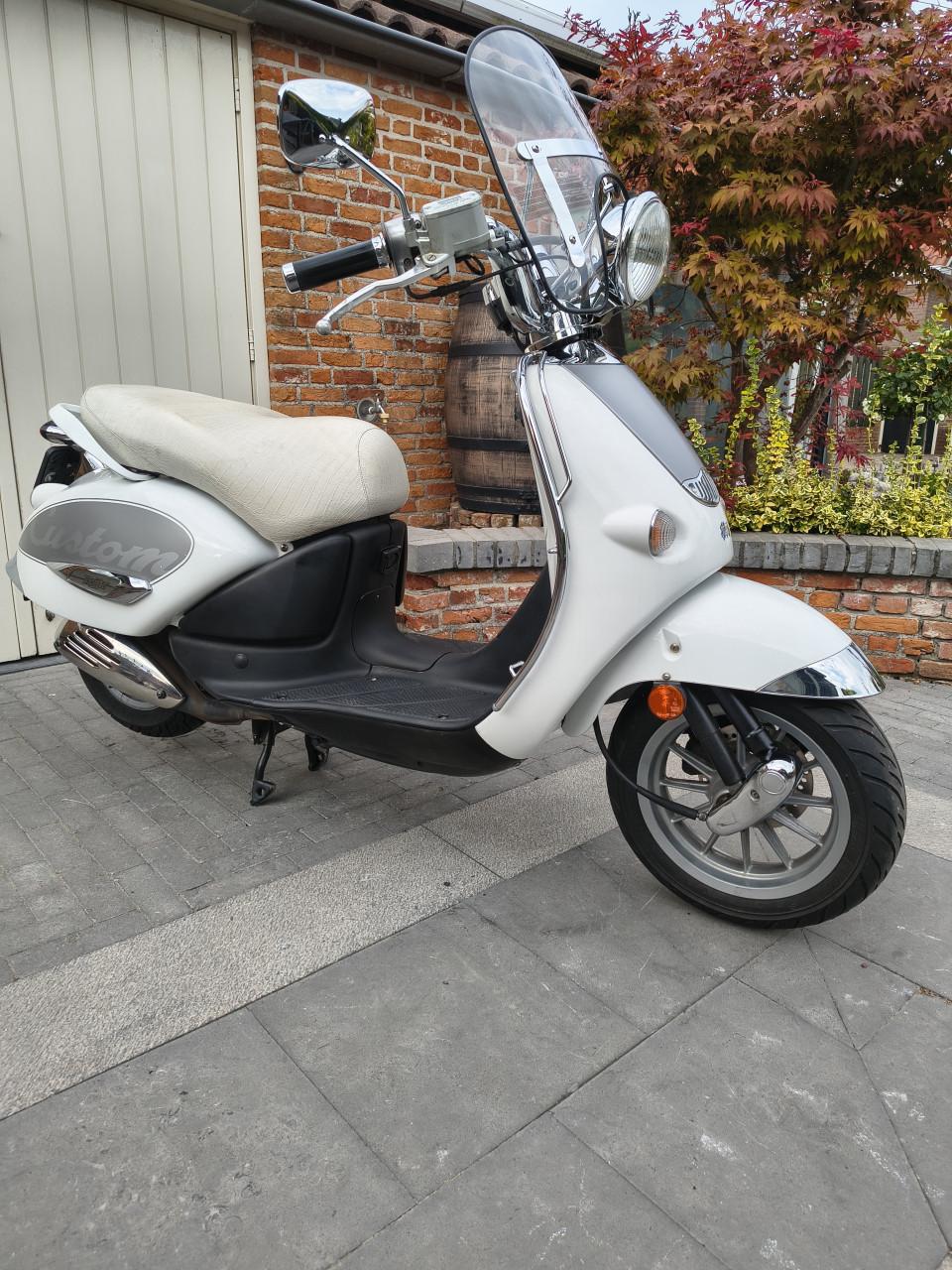 Aprilla mojito retro scooter