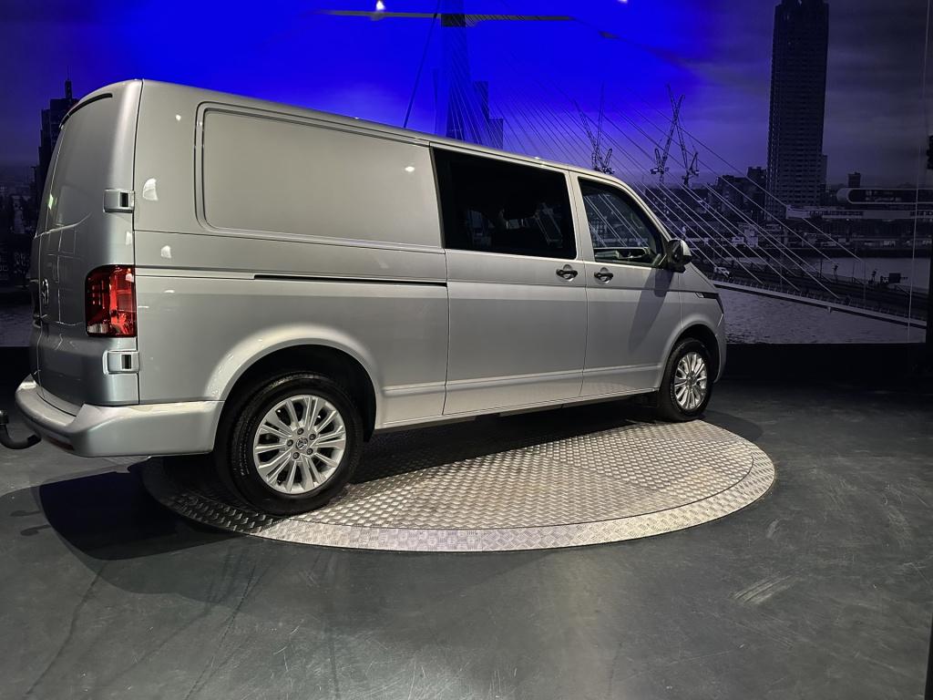 Volkswagen Transporter 2.0 tdi l2h1 30 dc *navi*appconnect*camera*