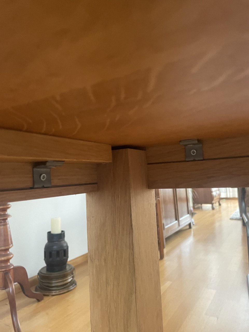 Handige eiken tafel, moet weg