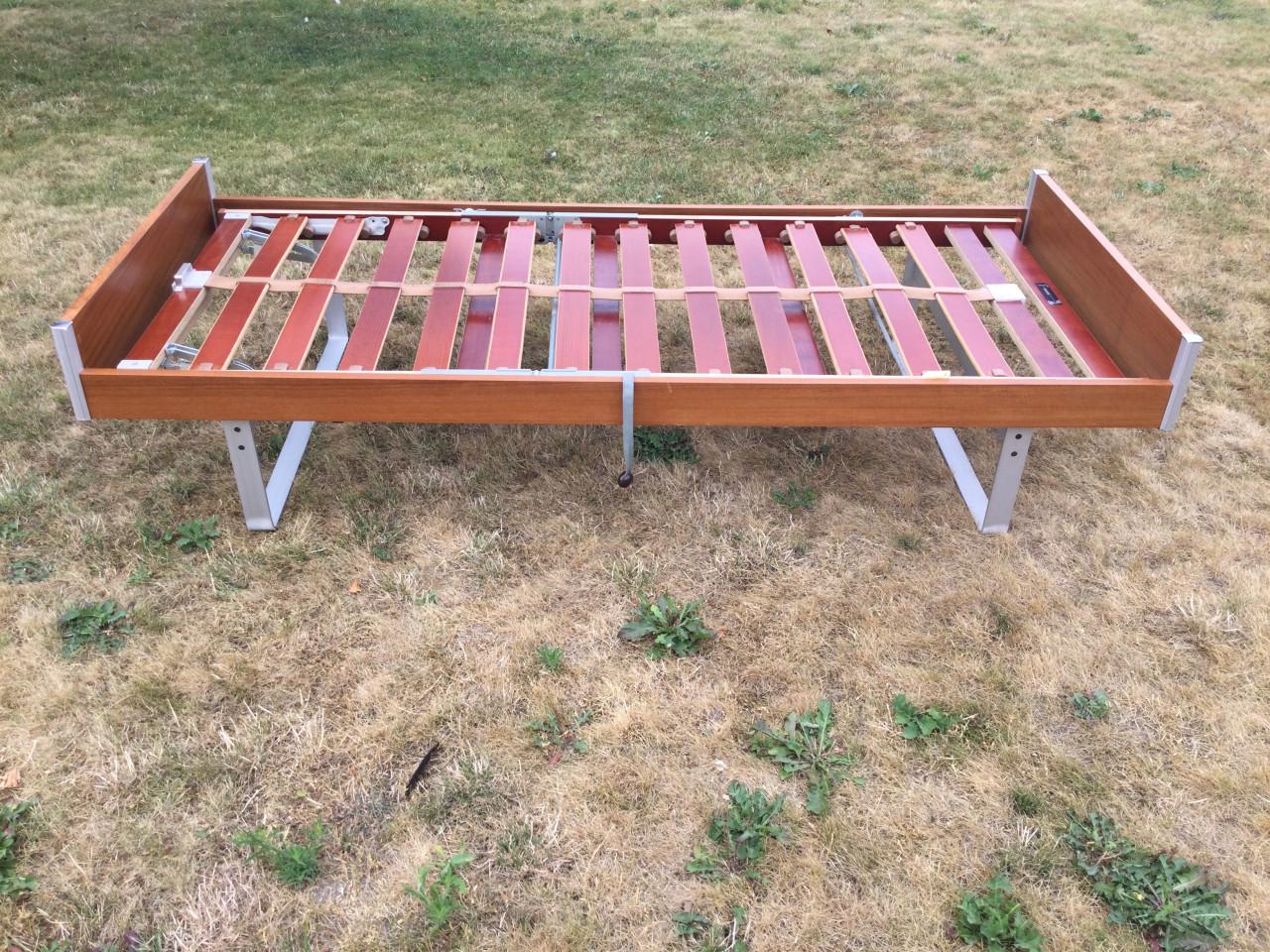 Degelijk bed