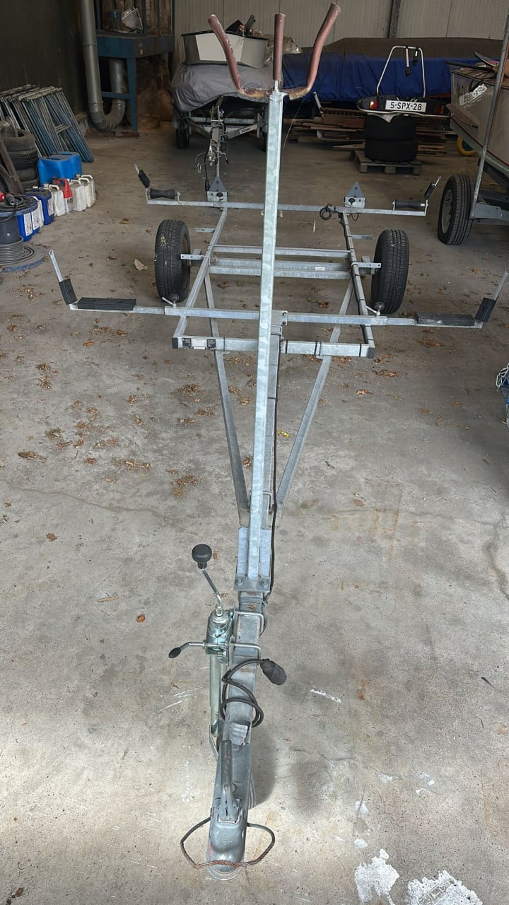 Catamarantrailer