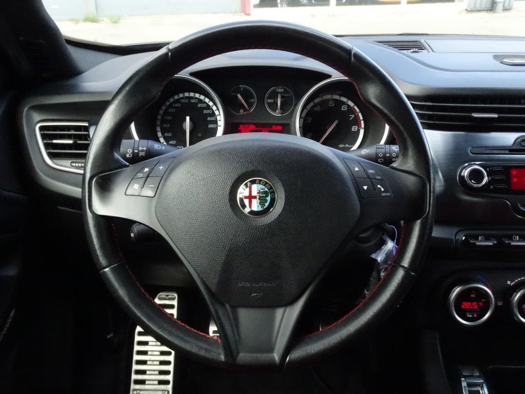 Alfa Romeo Giulietta 1.4 t distinctive leder | navi | 18"