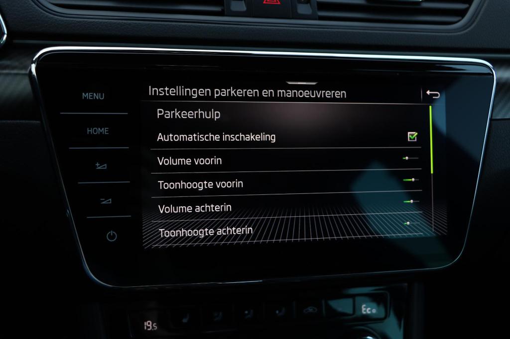 Skoda Superb combi 1.4 tsi iv sportline business 218pk dsg6 | soh 94,3% |