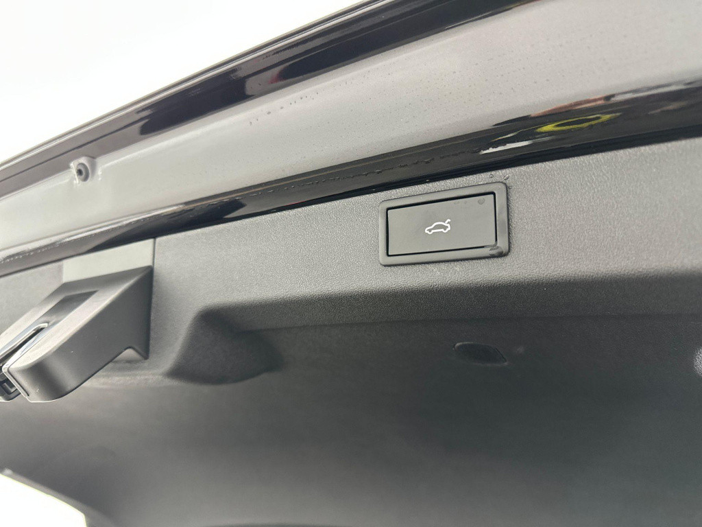 Skoda Enyaq Iv business edition elektromotor 210 kw / 286 pk suv
