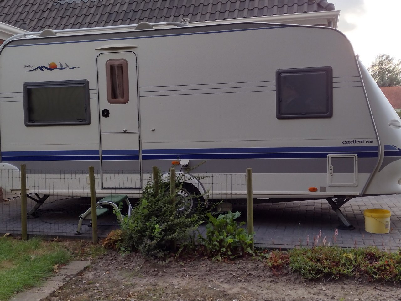 Caravan Hobby Excellent Easy Bouwjaar 2005. In prima staat netjes onderhoud