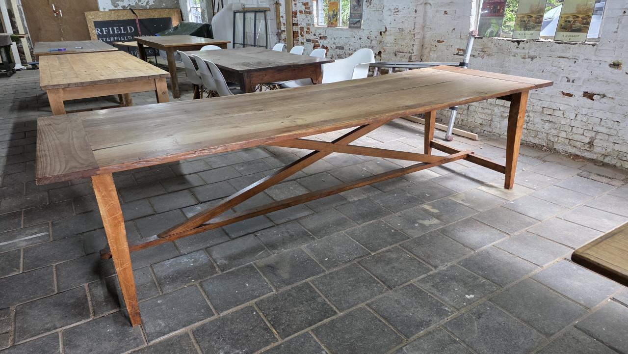 300 cm lange oude boerentafel/ kloostertafel