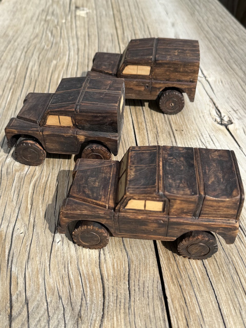 Land Rover modellen,  hout gesneden