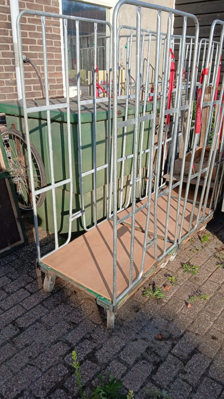 8 rolcontainers