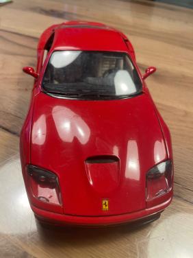 Burago Ferrari 550 Maranello 1/18