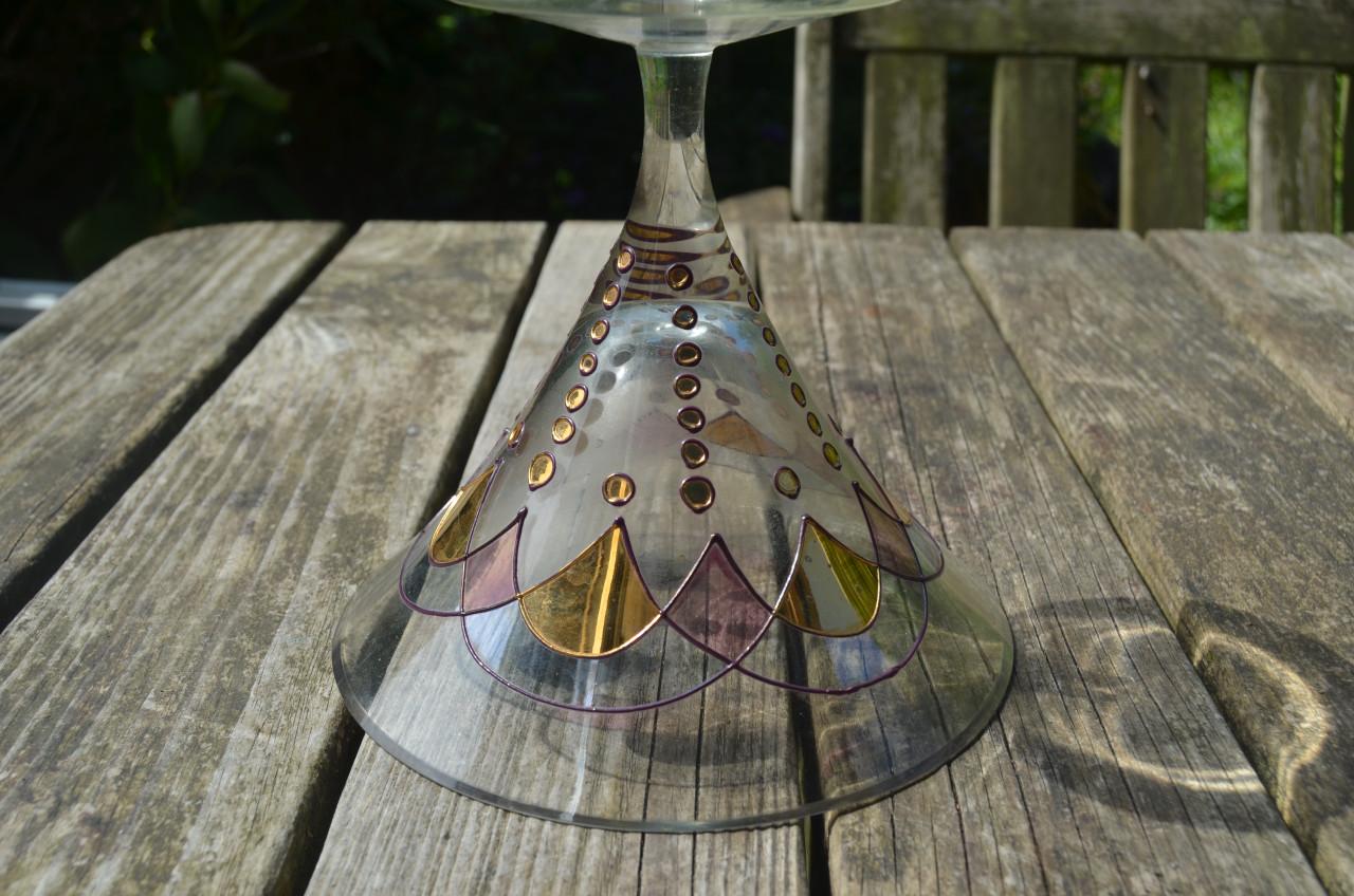 Fraai groot glas (?) schaaltje op voet, tazza, hoe heet zoiets?