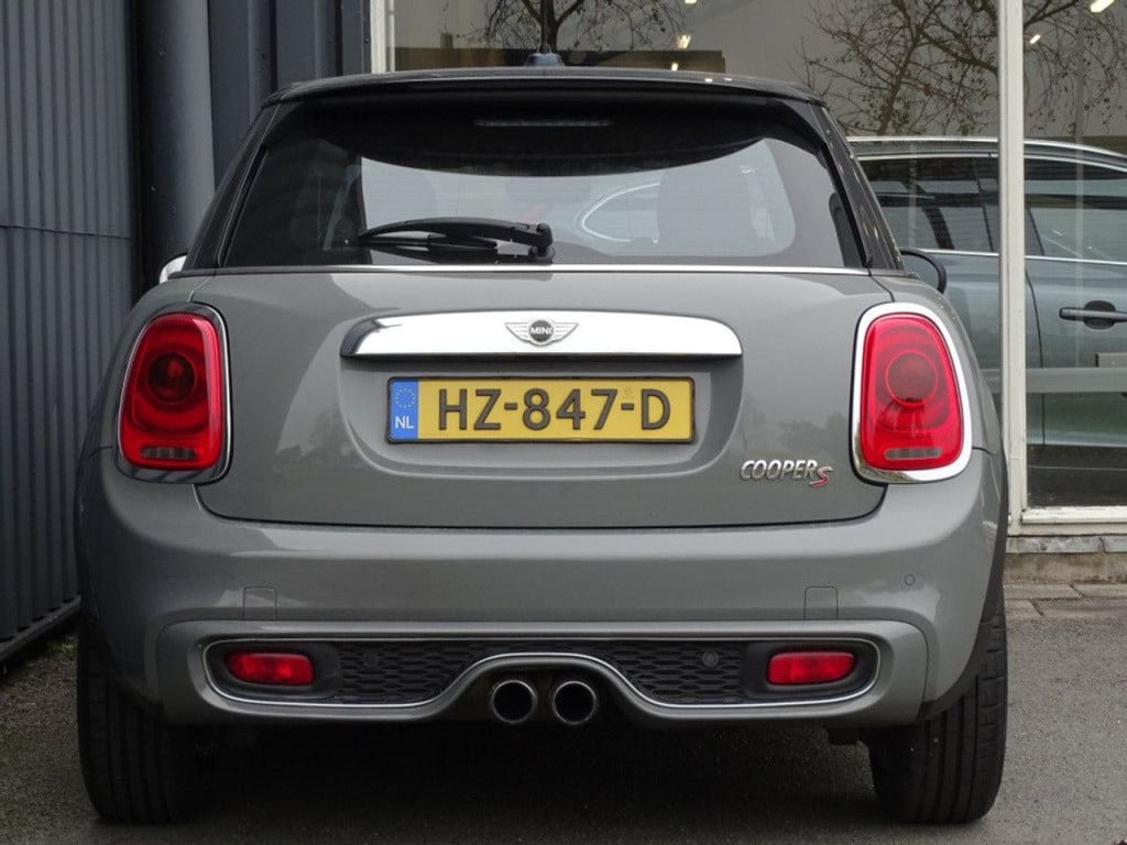 Mini Cooper mini 2.0 serious business 5-deurs | led | navi | 18"