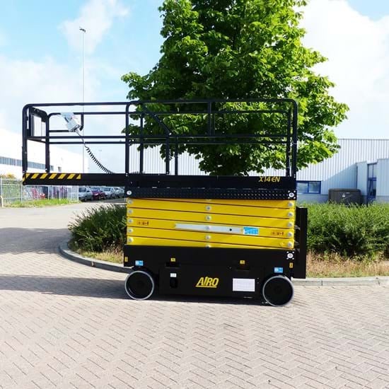 Te huur: Schaarlift hoogwerker 8m platformhoogte