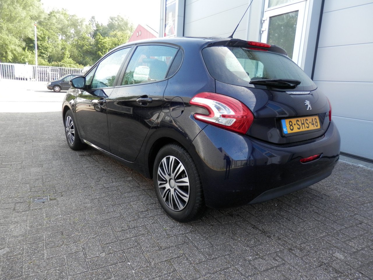 Auto Garant Biedt Aan: Peugeot 208 1.2 VTi Active