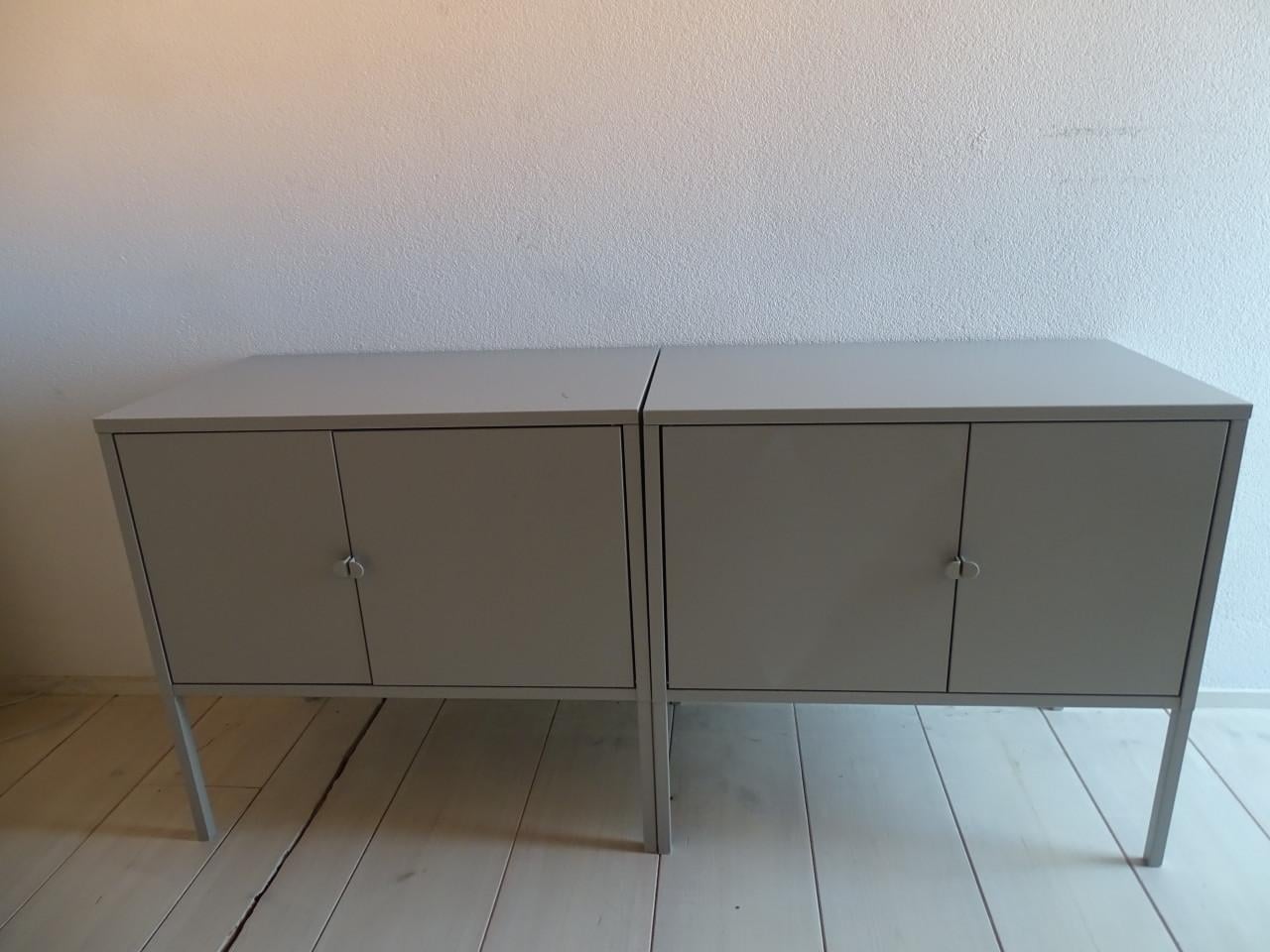2x IKEA LIXHULT kast metaal grijs (60x35) €20 voor beide