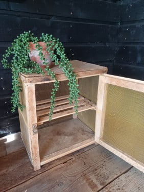 Brocante vliegenkastje