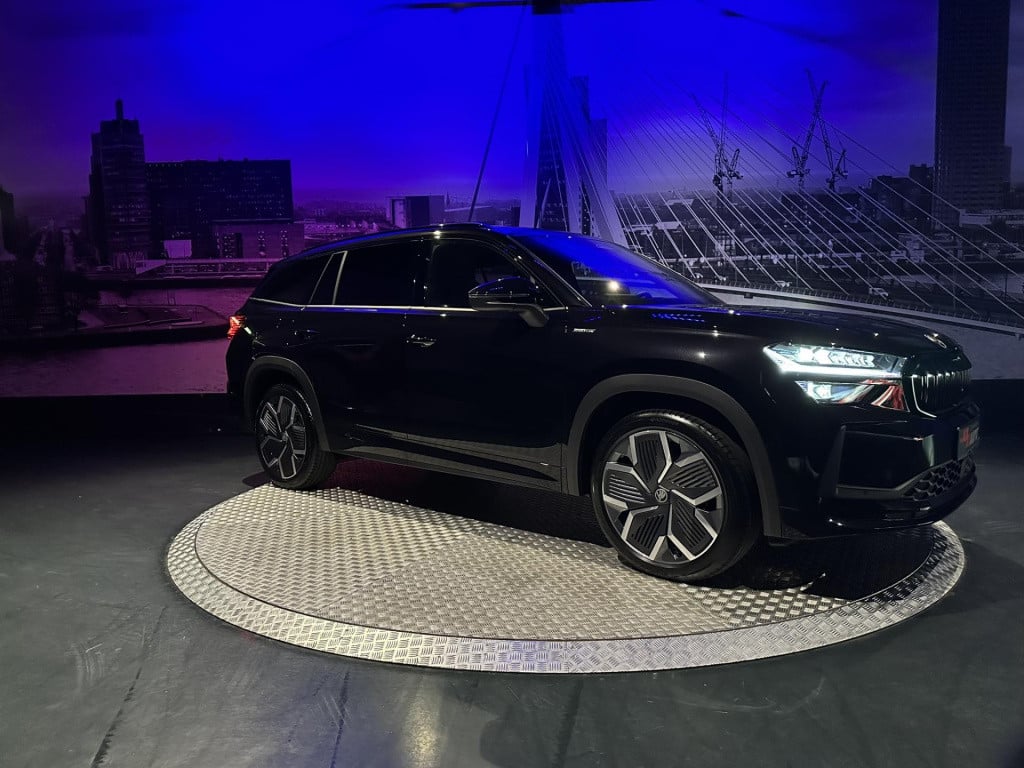 Skoda Kodiaq 1.5 tsi phev sportline business nieuw!! *pano*trekhaak*20 inch