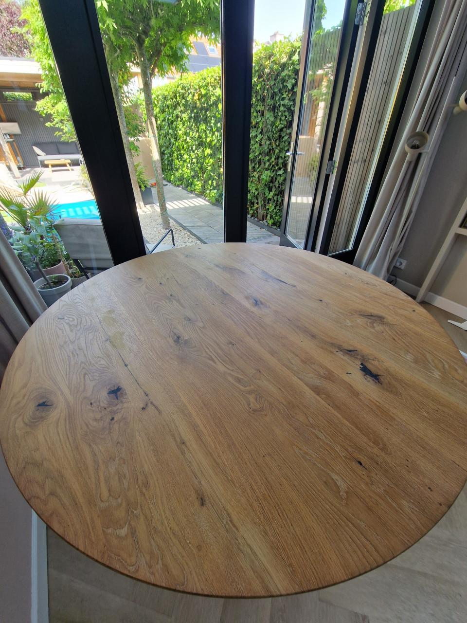Eikenhouten ronde eettafel