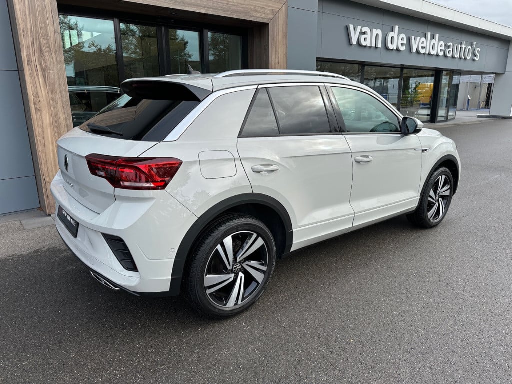 Volkswagen T-roc 1.5 tsi 150pk dsg r-line | camera | carplay | dode hoek | 