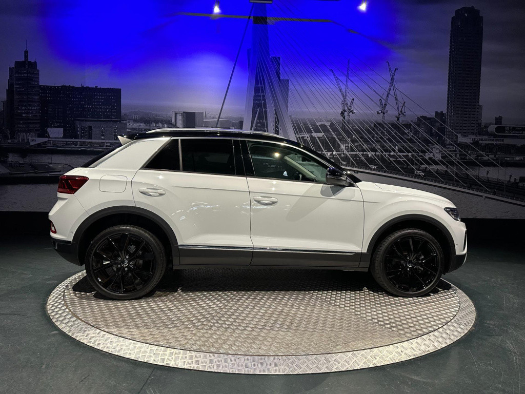Volkswagen T-roc 1.5 tsi style *led*virtual*dab+*pdc v&a*trekhaak*navi*appc