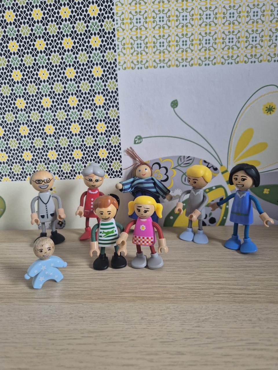 Poppenbuis met toebehoren