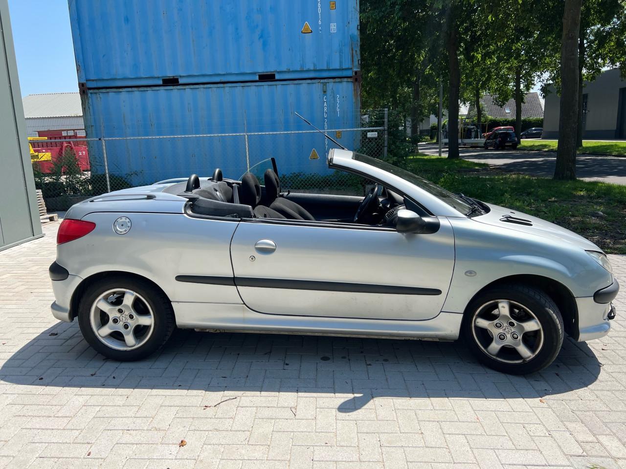 Peugeot 206CC 1.6-16V Cabrio Automaat