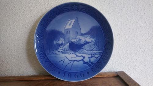 Royal Copenhagen wandbord kerst 1966 Blackbird at Christmas Time