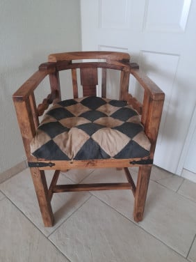 4 dikke Kussentjes (nieuw) vintage look!