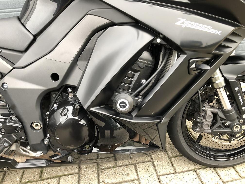 Kawasaki Z1000SX uit 2013 met 37dkm, nette staat, diverse extra's €6295,-