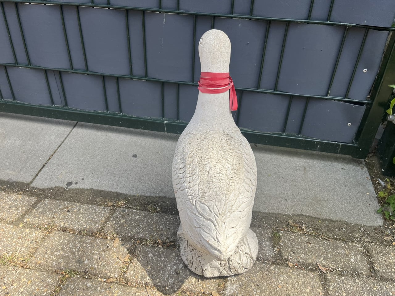 Gans als tuinbeeld, materiaal beton
