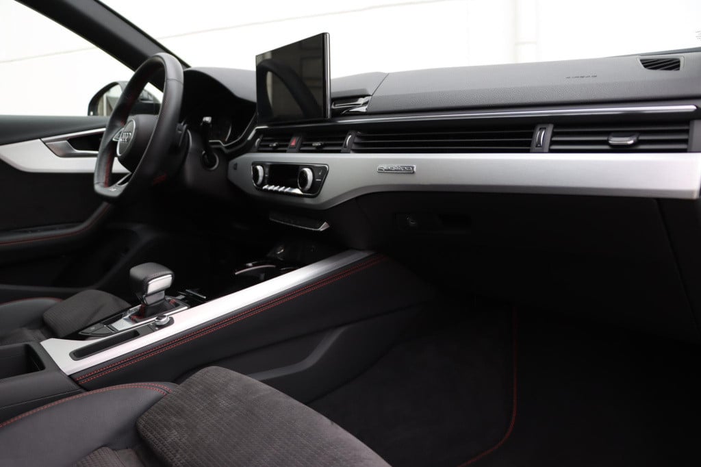 Audi A4 avant 40 tfsi quattro advanced edition s-line 204pk s-tronic