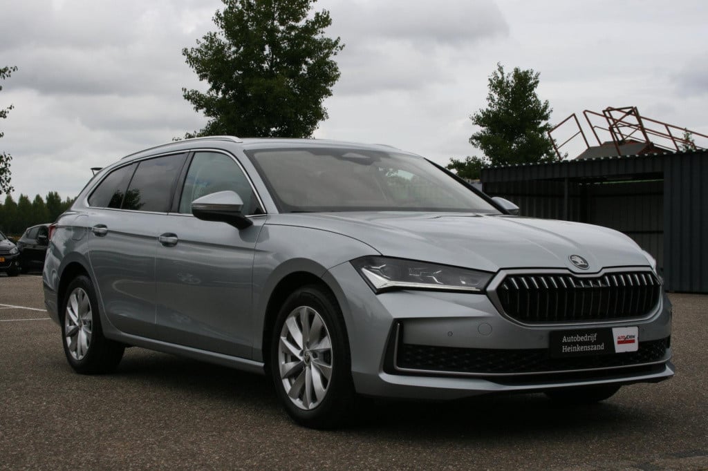 Skoda Superb combi 1.5 tsi mhev first edition