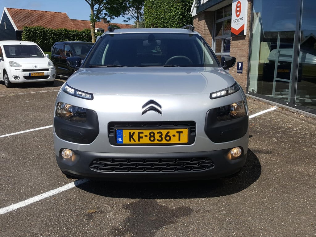 Citroen C4 Cactus vti 82pk airdream shine etg5 automaat navigatie | trekhaa