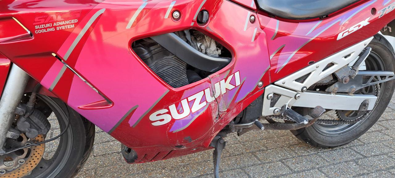Suzuki GSX 750 F Verkocht