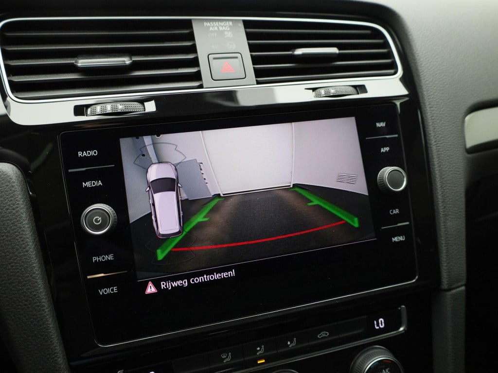 Volkswagen Golf variant 1.0 tsi comfortline | iq-drive | lmv | navigatie | 