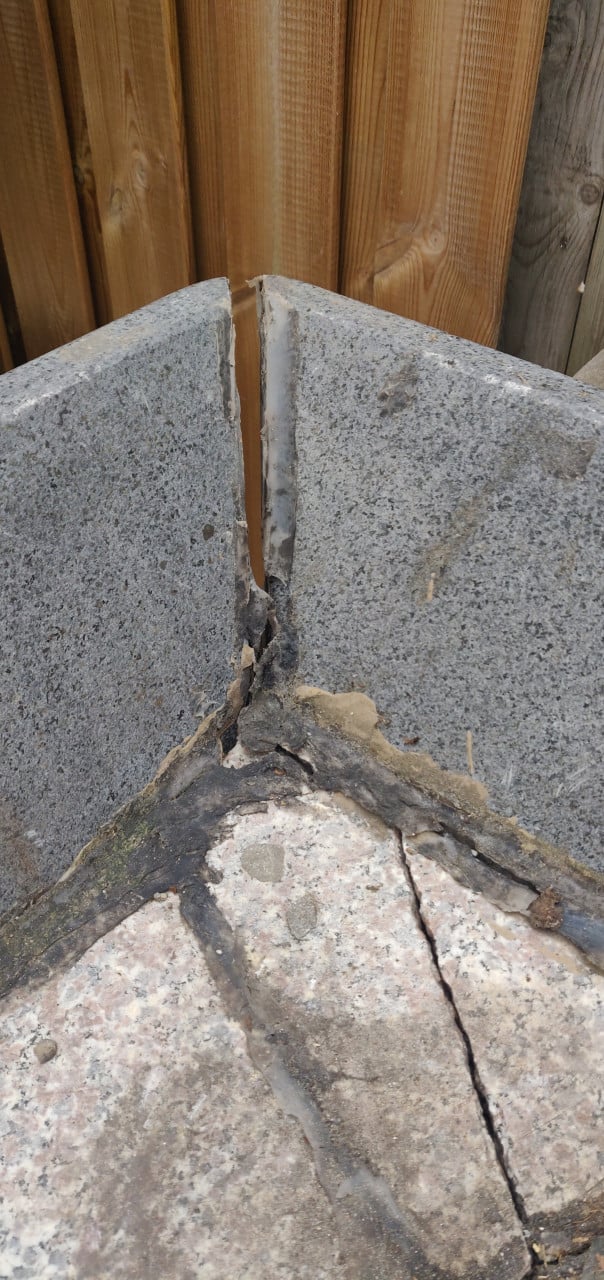 Granieten plantenbak gratis af te halen