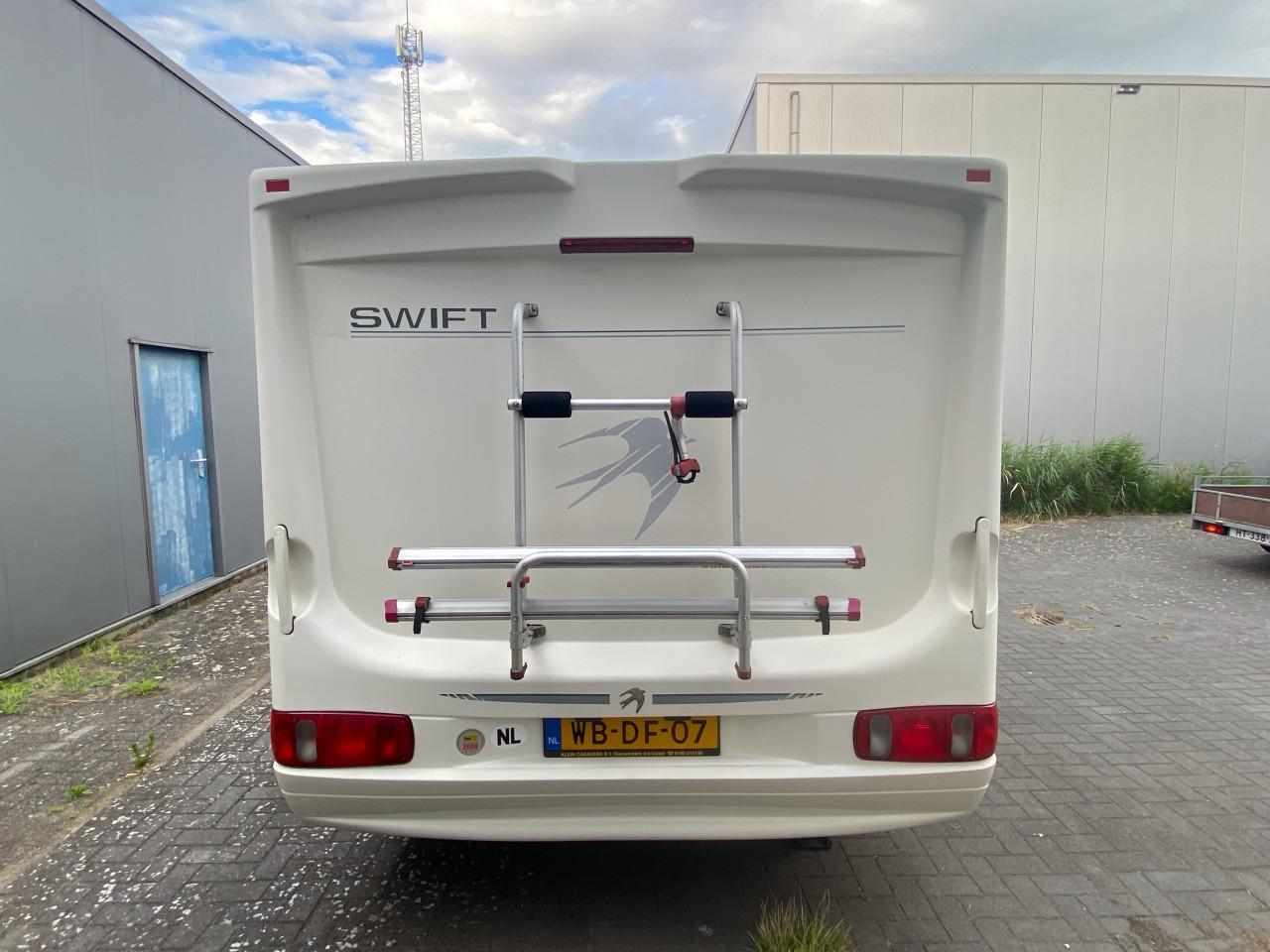 Swift challenger 490 caravan met mover