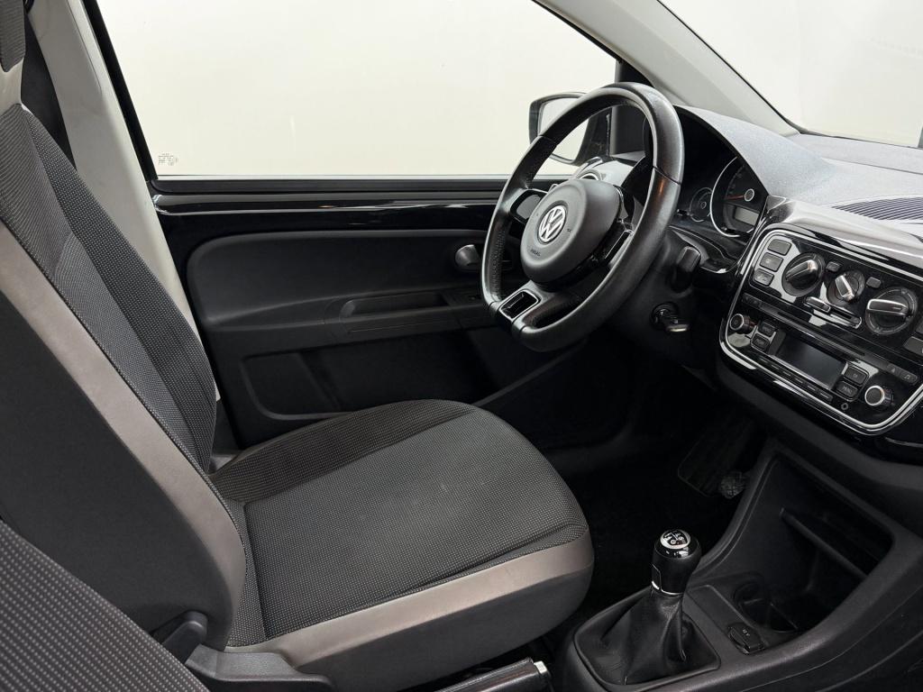 Volkswagen UP! occasion 1.0 high up! bluemotion | zwart | tweedehands volks