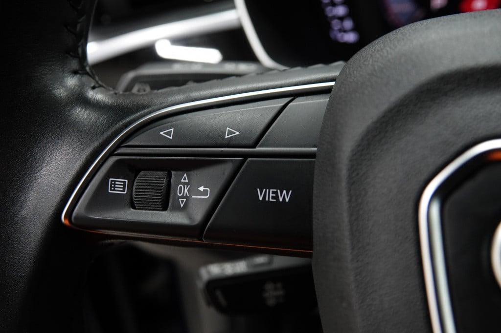 Audi Q3 1.5 tfsi | panoramadak | pdc |