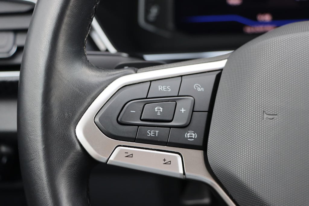 Volkswagen T-cross 1.5 tsi style business r