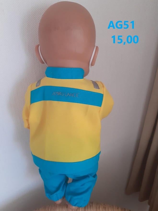 Poppenkleertjes baby born. Set ambulance. Opbrengst KiKa.