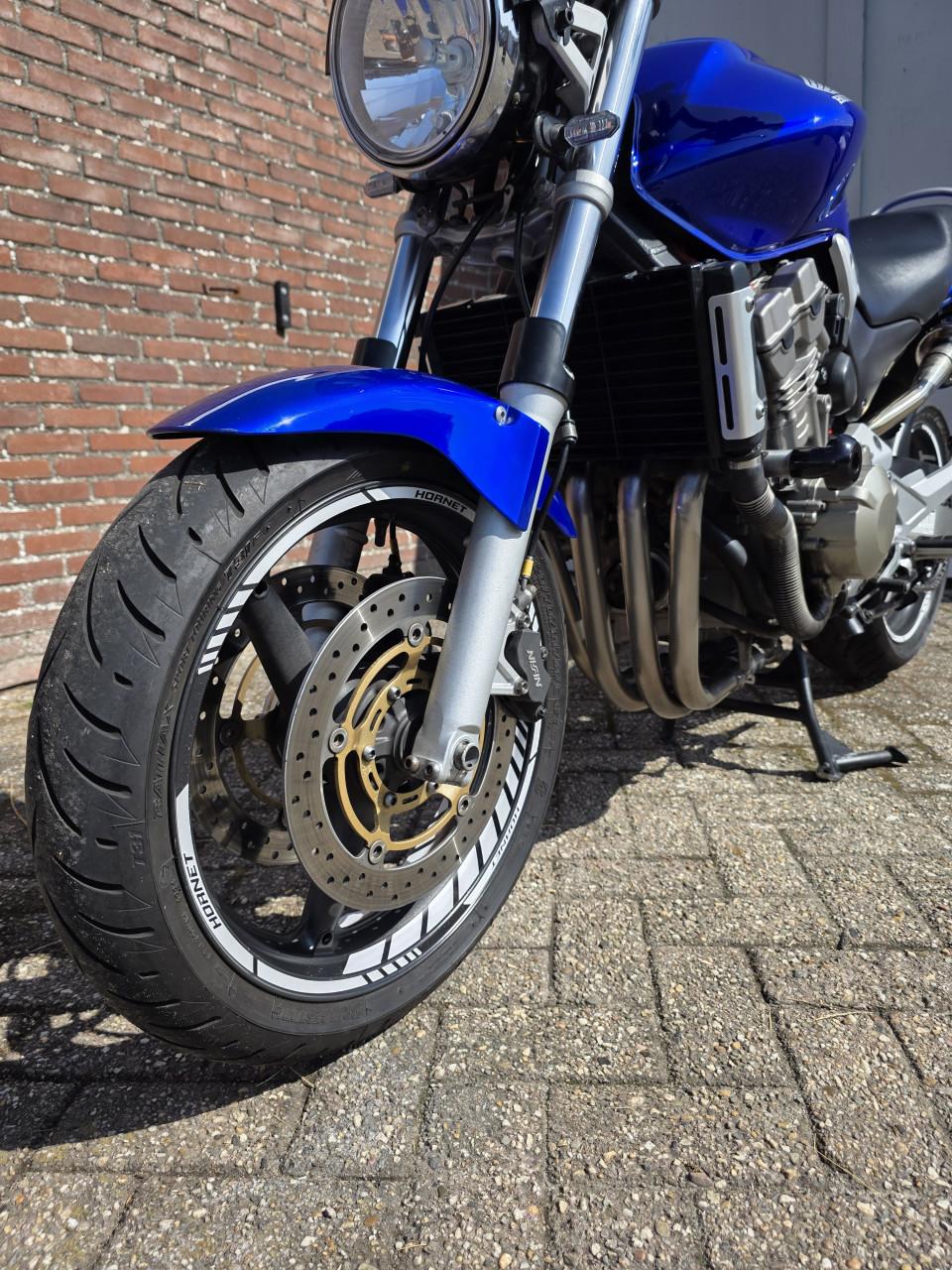 Honda CB900F Hornet