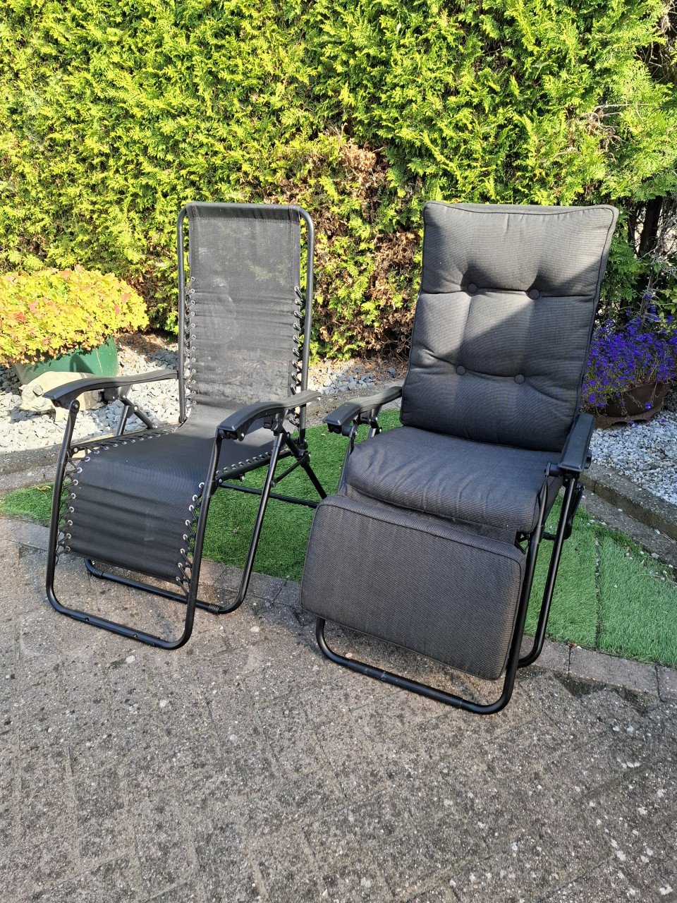 Twee fijne tuinstoelen