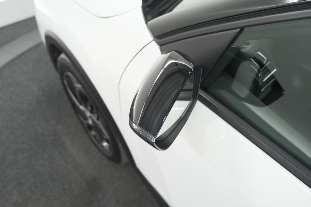 Citroen C4 puretech 130 eat8 feel edition | camera | apple carplay | parkee
