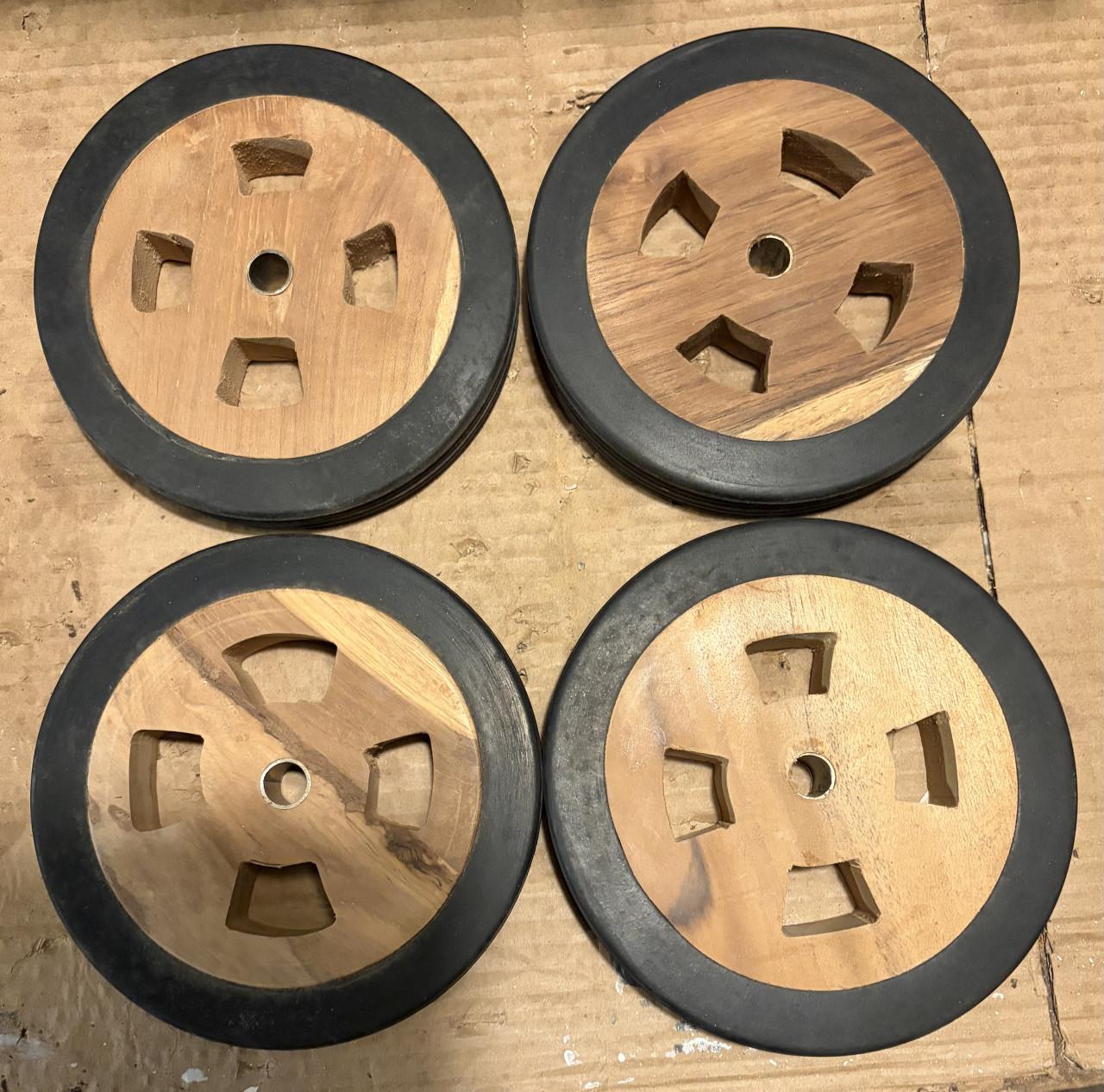 4 x nieuwe TEAK-wieltjes / 18 cm / Breedte 3 cm / Rubber