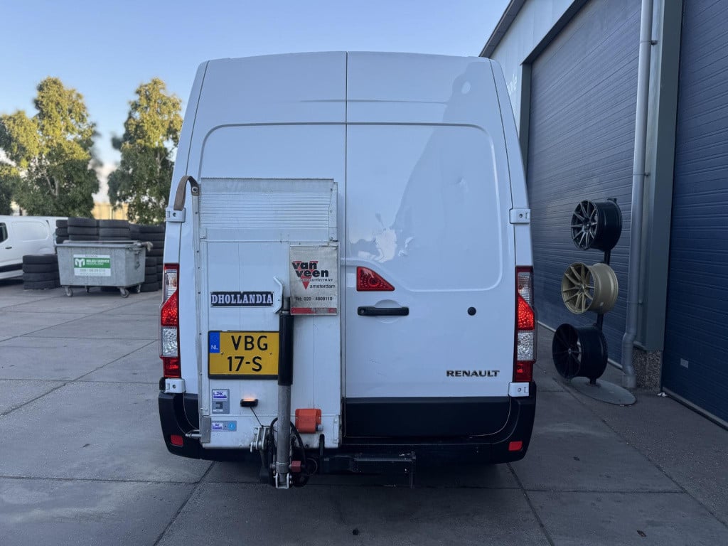 Renault Master t35 2.3 dci l2h2 laadklep / airco / cruise controle / n.a.p 