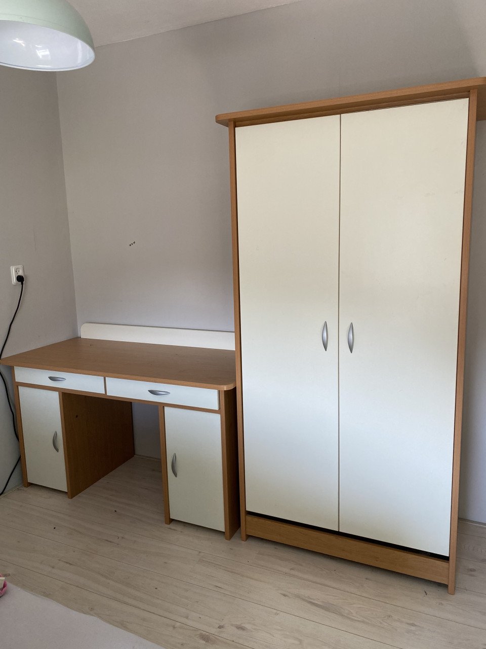 Kast en bureau